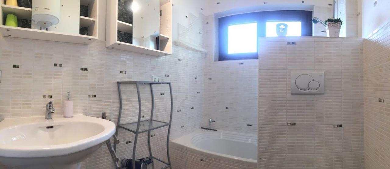 Pandora 1 Apartment Maccagno ภายนอก รูปภาพ
